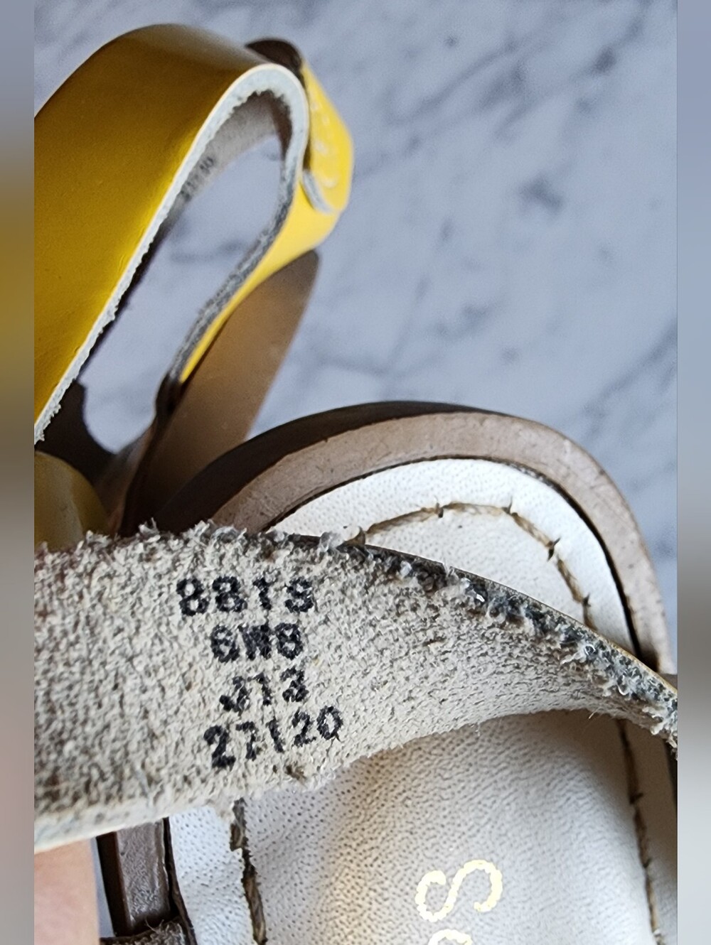 Saltwater Sandals By Hoy Original Patent Yellow Leather Size 8wms - Picture 5 of 8